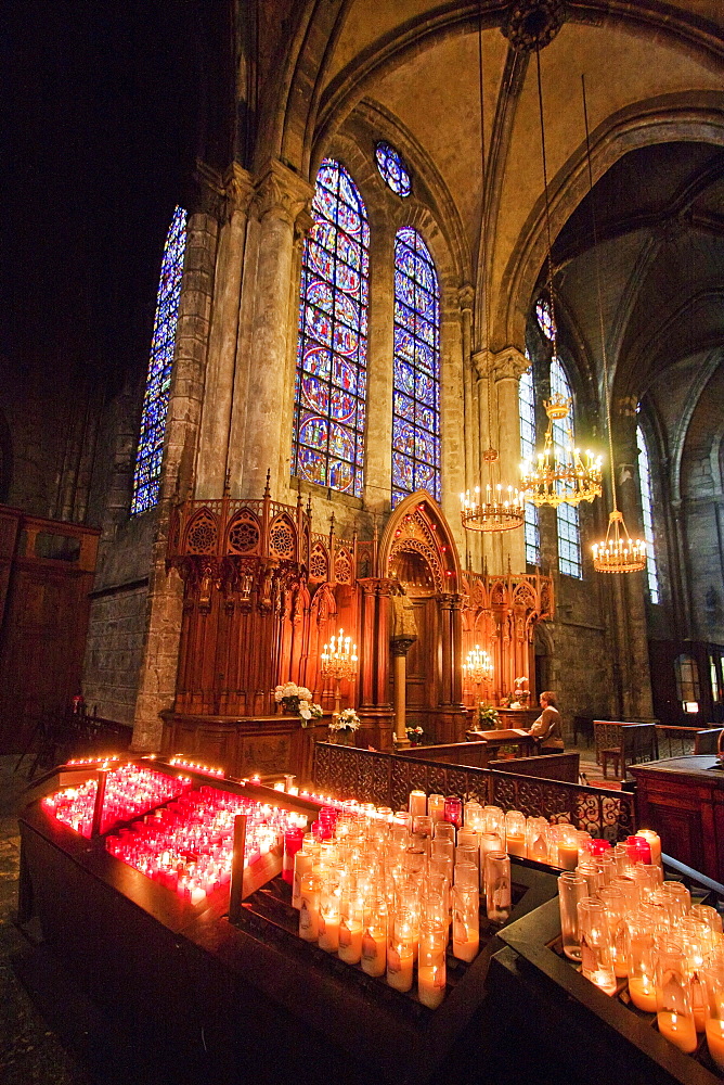 Altar of Our Lady of the Pillar in Chartres Cathedral, Chartres, France