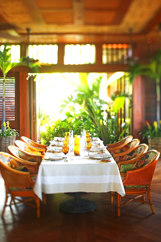 Hawaii, Four Seasons Dining room.