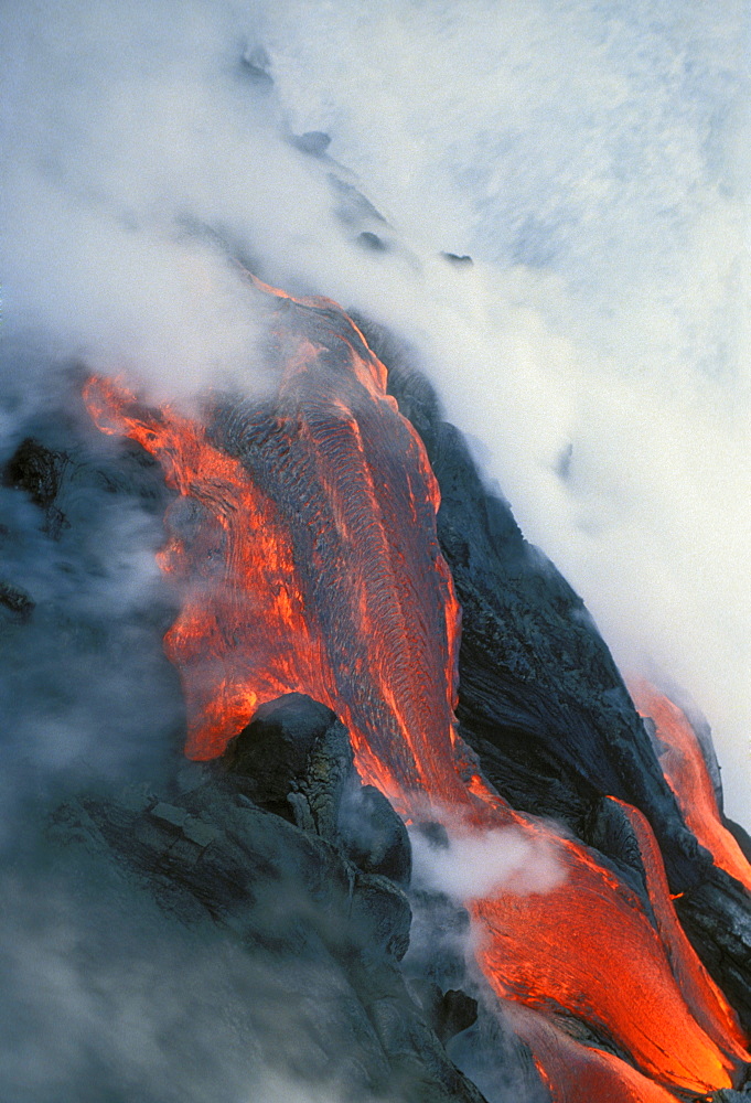 Hawaii, Big Island, Kilauea Volcano, Lava flowing into sea