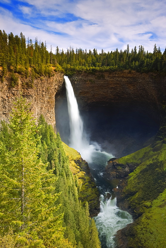 Helmcken Falls, Wells Gray Provincial Park, British Columbia, Canada