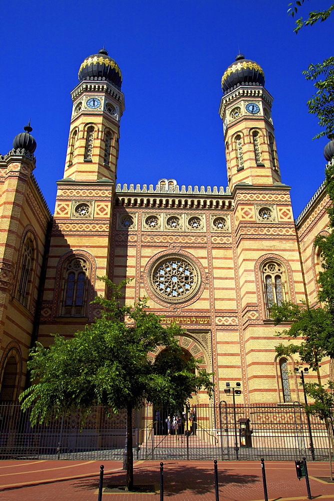 Dohany Street Synagogue and Hungarian Jewish Museum, Budapest, Hungary, Europe 