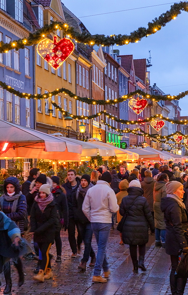 Christmas Market in Nyhavn, Copenhagen, Denmark, Scandinavia, Europe