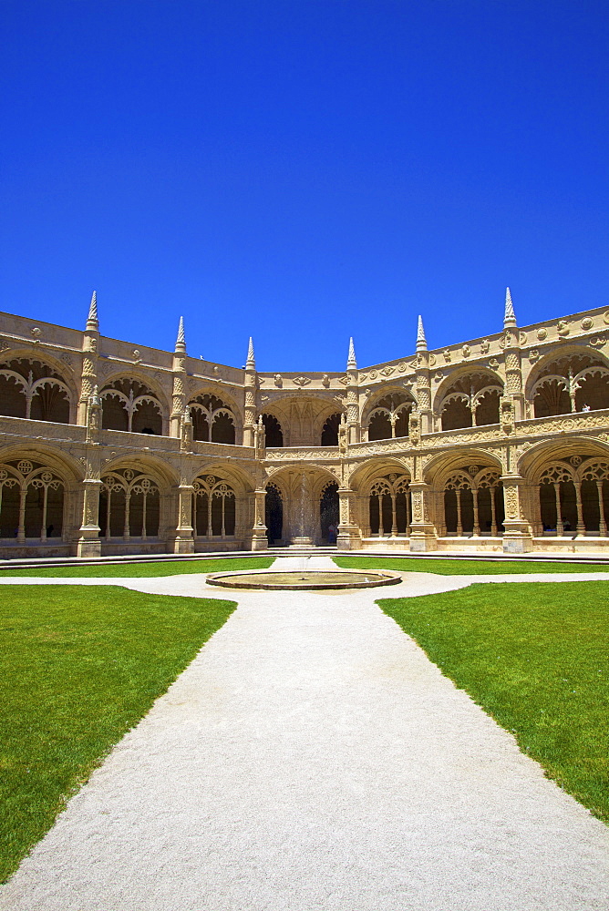 Cloisters, Mosteiro dos Jeronimos, Lisbon, Portugal, South West Europe