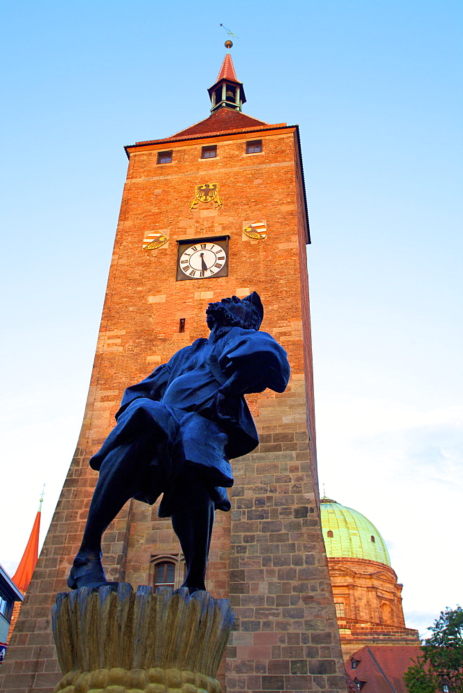 Marriage Fountain in front of the White Tower, Nuremberg, Bavaria, Germany, Europe 