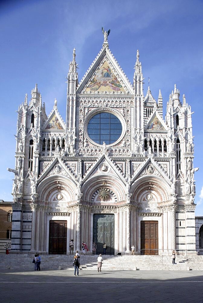 Main facade of the Cathedral of Siena, Siena, UNESCO World Heritage Site, Tuscany, Italy, Europe