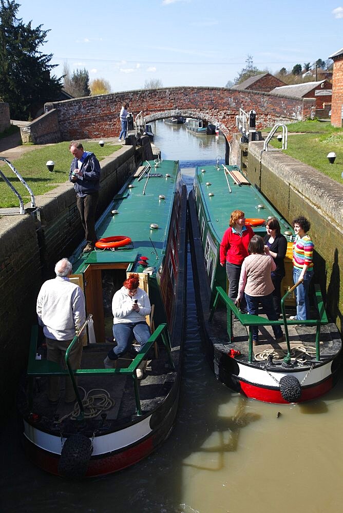 Narrow boat in lock, Northamptonshire, England, United Kingdom, Europe