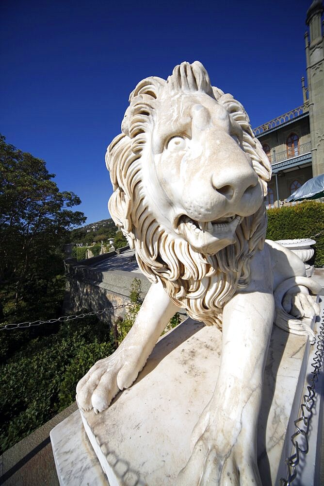 White marble lion at Vorontsov Palace, Alupka, Crimea, Ukraine, Europe