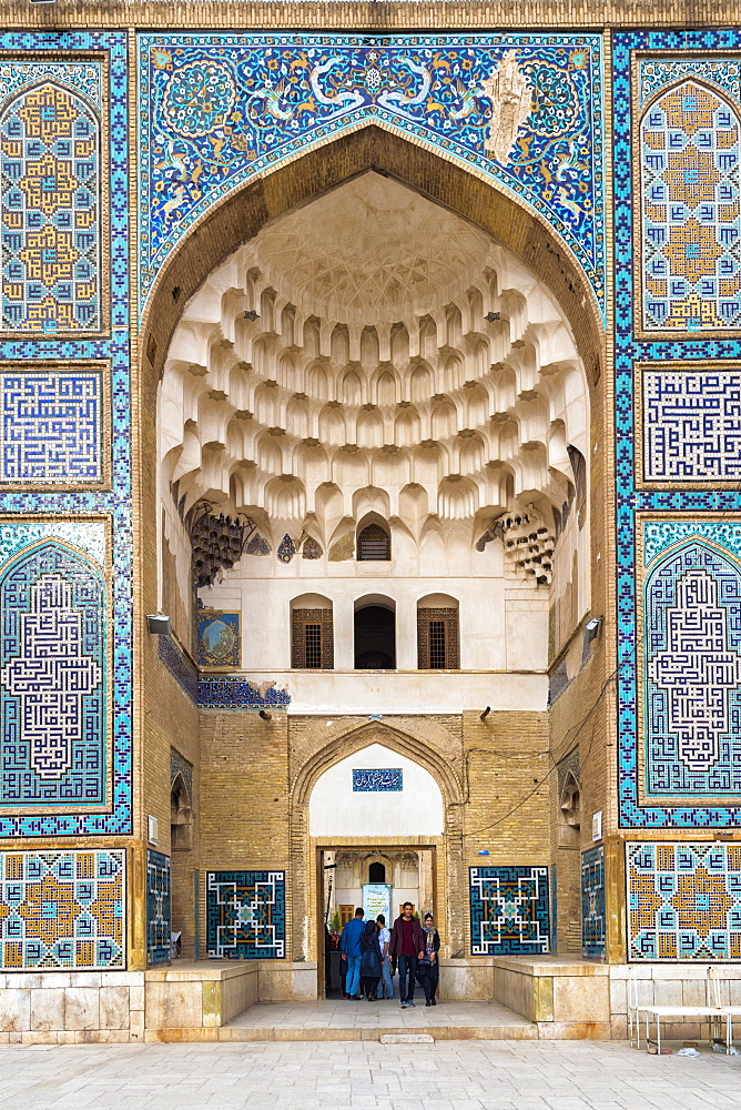 Meydan-e Gandj-e Ali Khan Square, portal decorated with painted blue ceramic tiles, Kerman, Kerman Province, Iran, Middle East