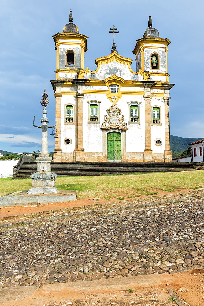 Baroque Church of Sao Francisco de Assis, Praca de Minas Gerais, Mariana, Minas Gerais, Brazil, South America 