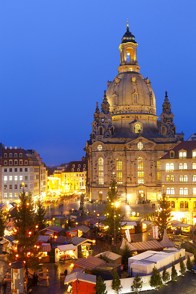 Overview of the New Market Christmas Market beneath the Frauenkirche, Dresden, Saxony, Germany, Europe