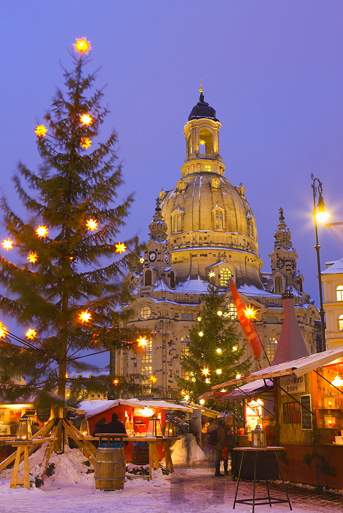 Christmas Market in the Neumarkt with the Frauenkirche (Church) in the background, Dresden, Saxony, Germany, Europe 