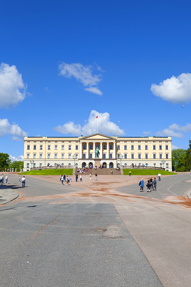 Royal Palace (Slottet), Oslo, Norway, Scandinavia, Europe 