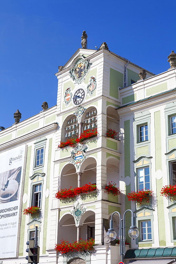 The wonderfully ornate Town Hall (Rathaus), Gmunden, Salzkammergut, Upper Austria, Austria, Europe