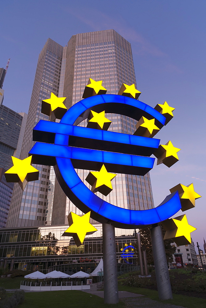 Euro symbol in front of the European Central Bank, Frankfurt, Hesse, Germany, Europe