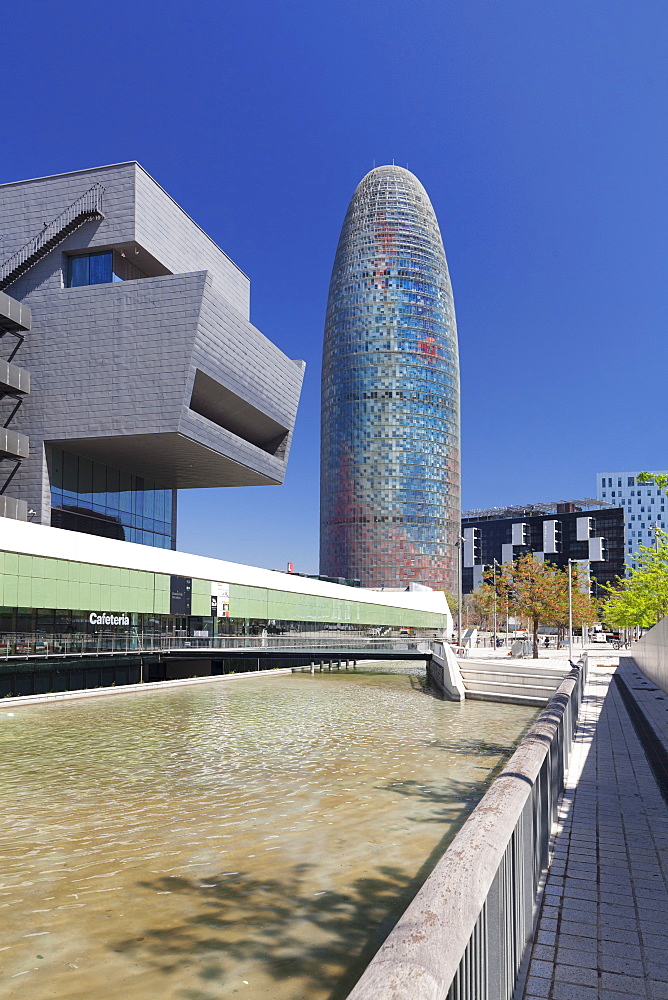 Torre Agbar, architect Jean Nouvel, Placa de les Glories Catalanes, Barcelona, Catalonia, Spain, Europe