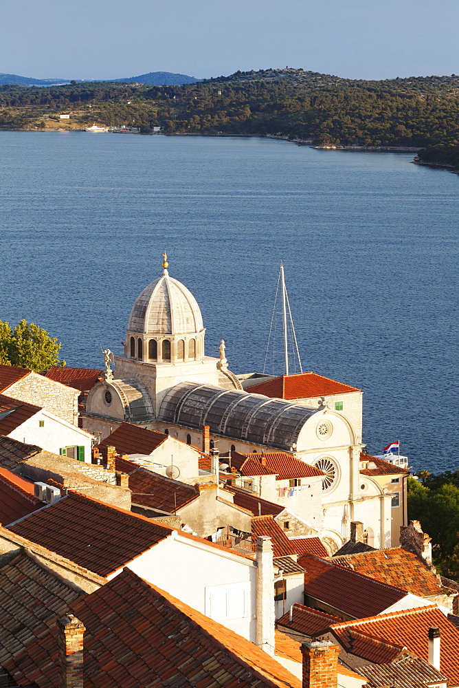 View of the old town and Cathedral of St. Jacob (Cathedral of St. James), UNESCO World Heritage Site, Sibenik, Dalmatia, Croatia, Europe 