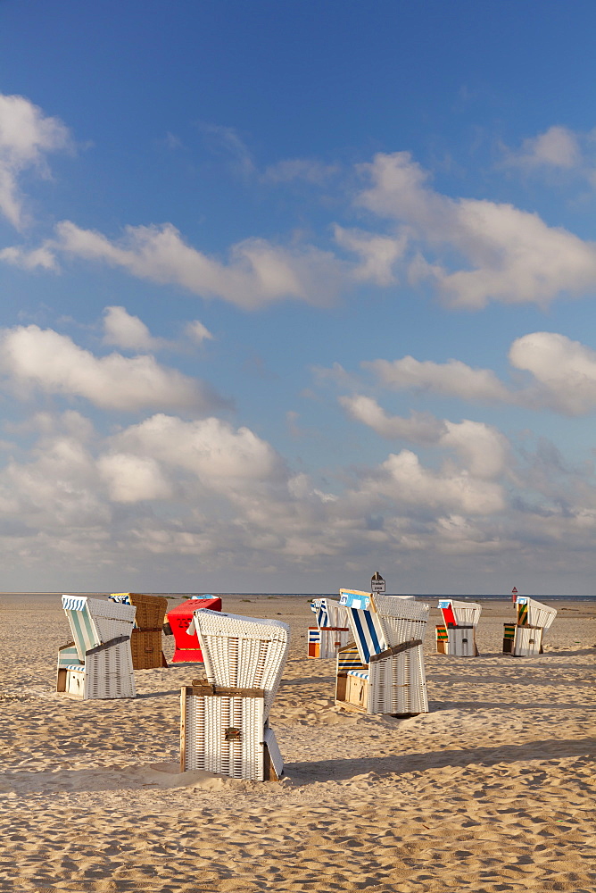 Beach chairs on the beach of Sankt Peter Ording, Eiderstedt Peninsula, Nordfriesland, Schleswig Holstein, Germany, Europe 