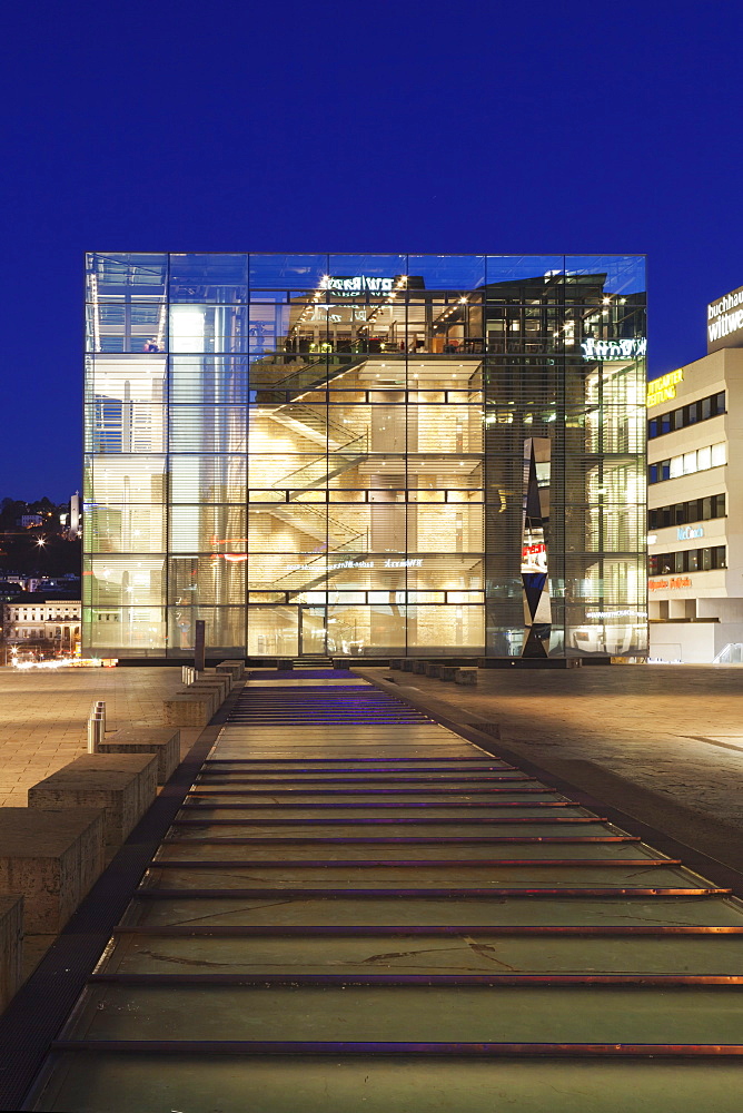 Kunstmuseum at Schlossplatz square, Stuttgart, Baden Wurttemberg, Germany, Europe 