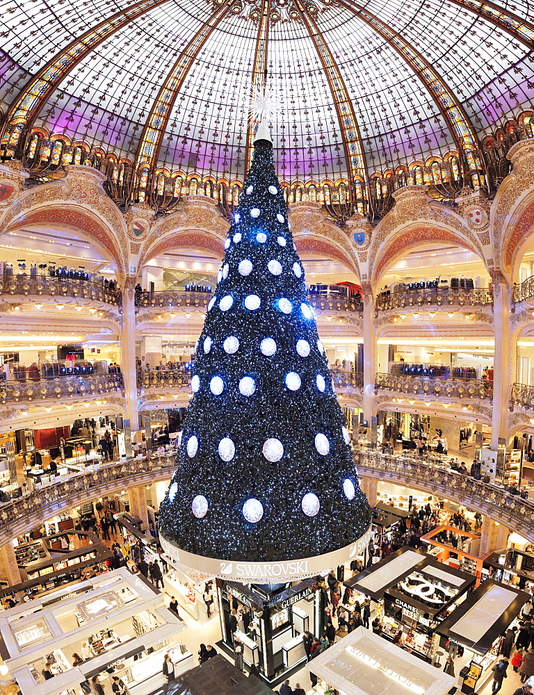 Galeries Lafayette at Christmas season, Paris, Ile de France, France, Europe