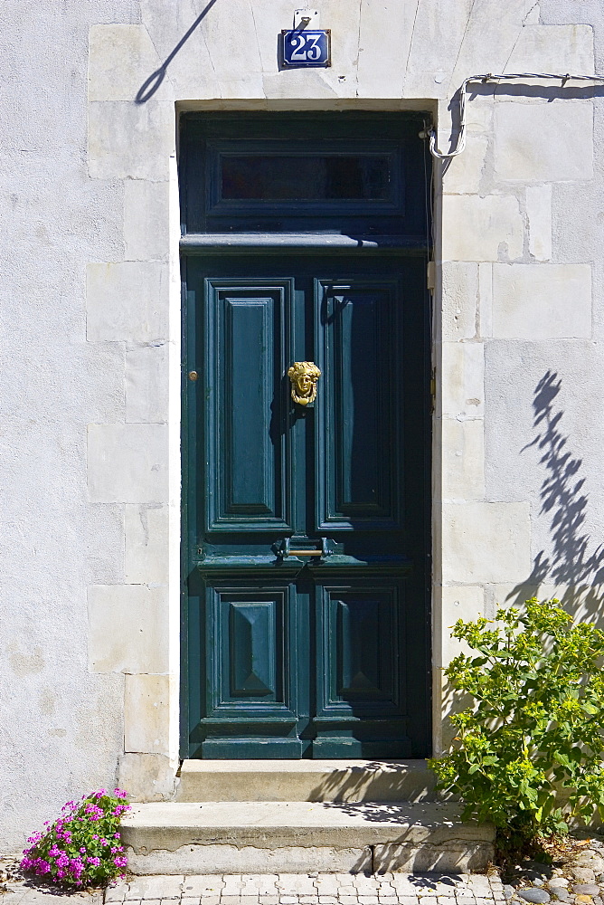 Doorway, Ile de Re region of France.