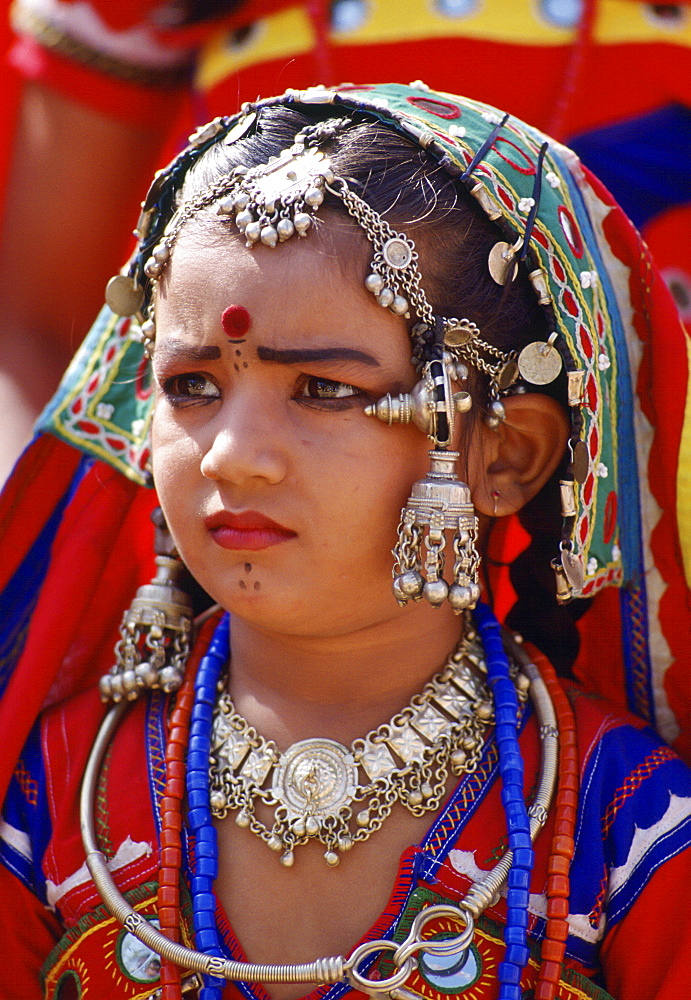 Young girl wearing traditional Indian dress