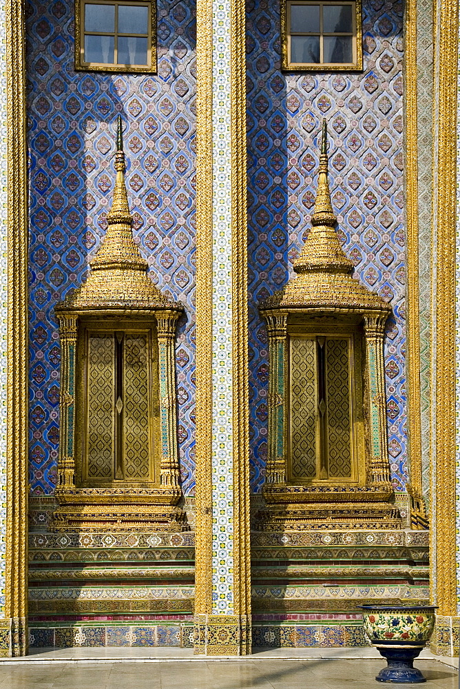 Prasat Phra Thep Bidon, The Royal Pantheon, Bangkok, Thailand