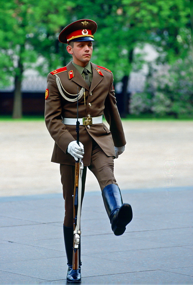 Soldier marching by the eternal flame in Alexander Gardens, Moscow