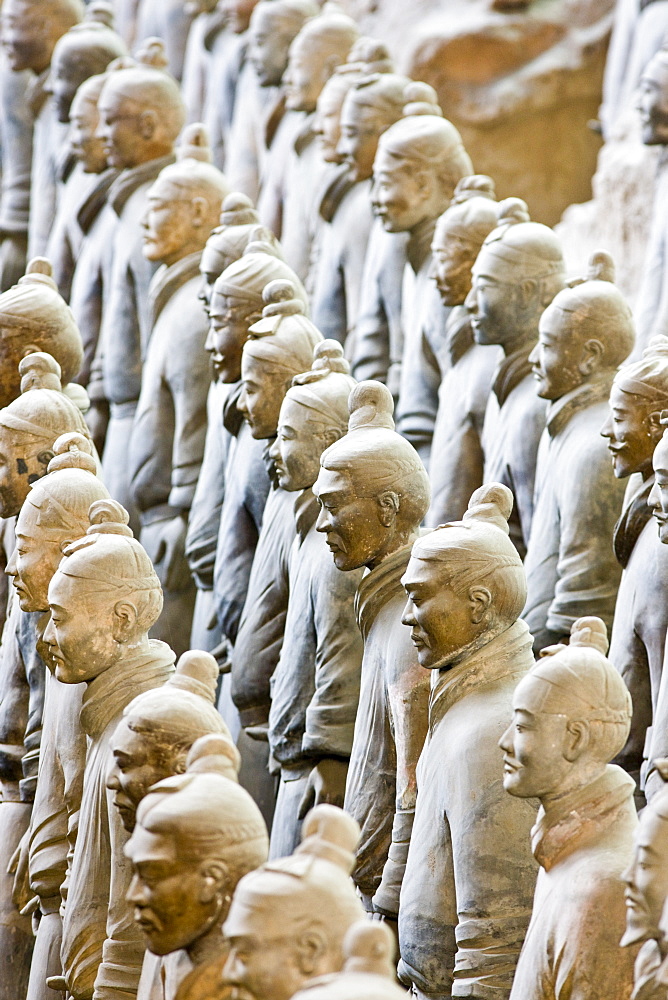 Infantry men figures in Pit 1 at Qin Museum, exhibition halls of Terracotta Warriors, Xian, China