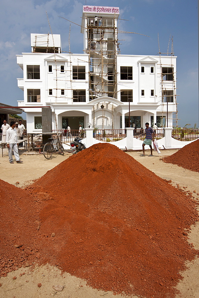 Economic growth in India - new luxury international hotel, Hotel Kariya Ji, being constructed near Varanasi Airport, Benares, India