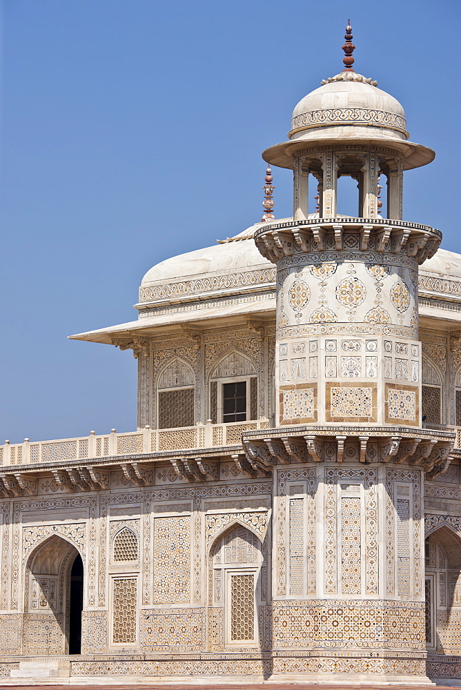 Tomb of Etimad Ud Doulah, 17th Century Mughal tomb built 1628, Agra, India