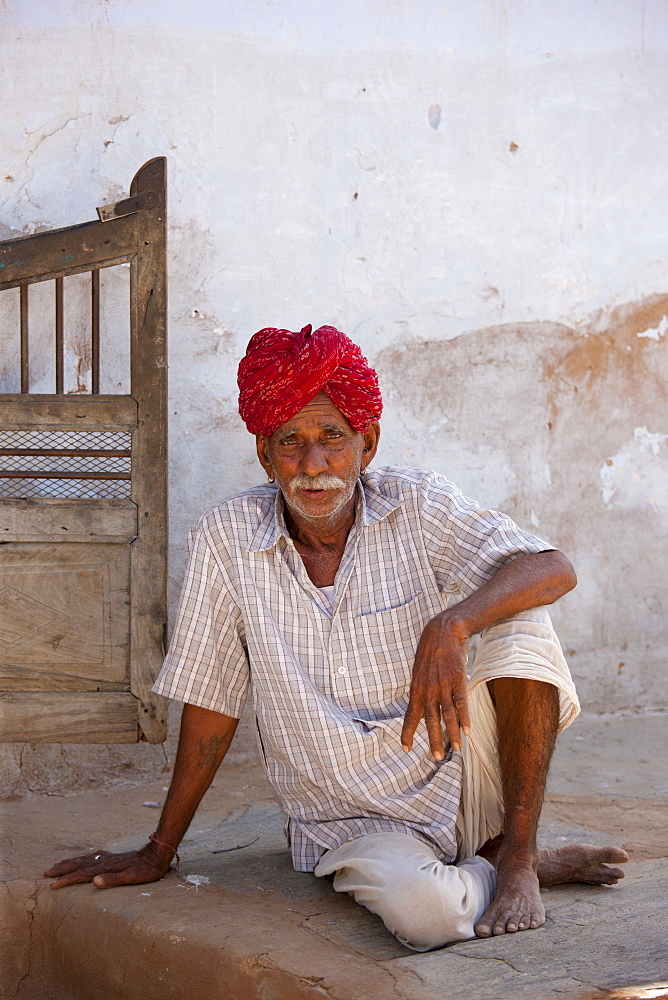 Indian man wearing traditional Rajasthani turban in village of Nimaj, Rajasthan, Northern India