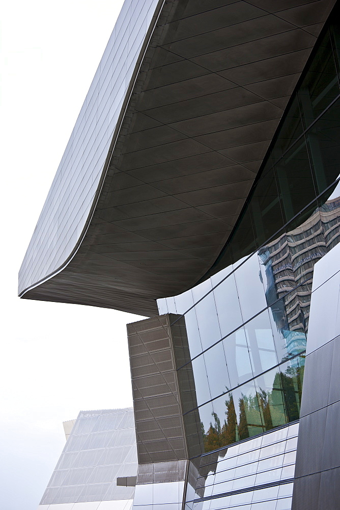 Modern architecture at the BMW Headquarters office blocks, showroom and customer collection centre in Munich, Bavaria, Germany