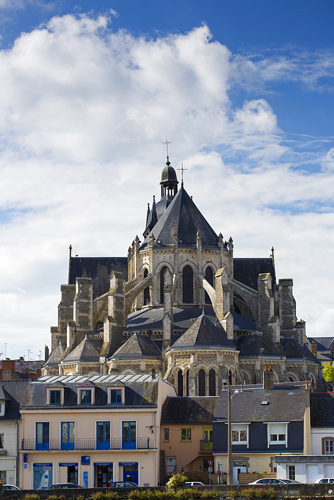 Basilique Notre Dame, Basilica of Our Lady at Mayenne, France