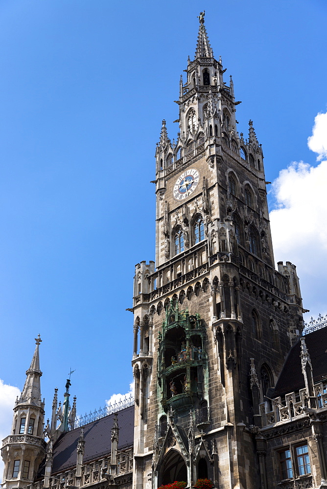 Ratskeller clock tower of Neues Rathaus in Marienplatz in Munich, Bavaria, Germany, Europe