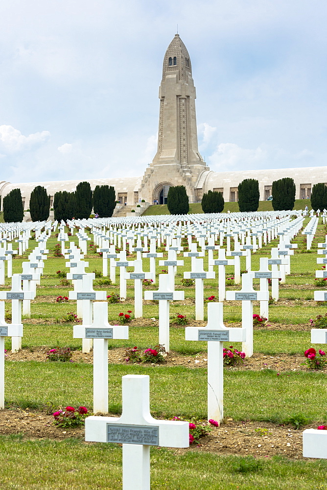 Cemetery of Douaumont and the ossuary, Ossuaire de Douaumont, at Fleury-devant-Douaumont near Verdun, Meuse, Lorraine, France, Europe