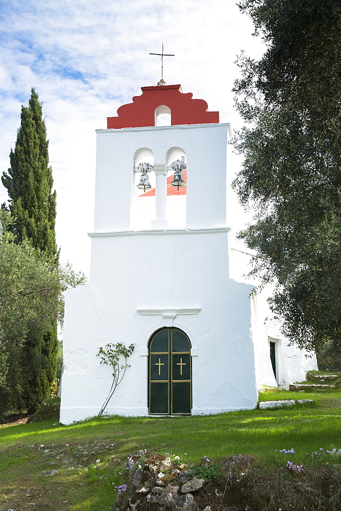 Whitewashed Greek Orthodox church at Nimfes (Nymfes), Northern Corfu, Greek Islands, Greece, Europe