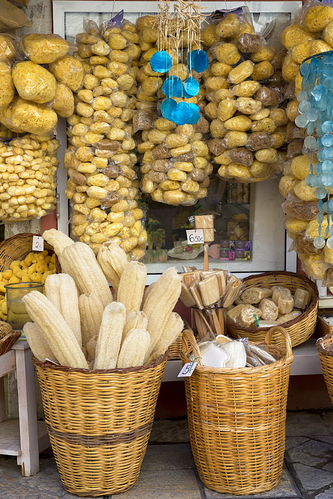 Gifts and souvenir shop selling natural sea sponge products and loofahs in Kerkyra, Corfu Town, Corfu, Greek Islands, Greece, Europe