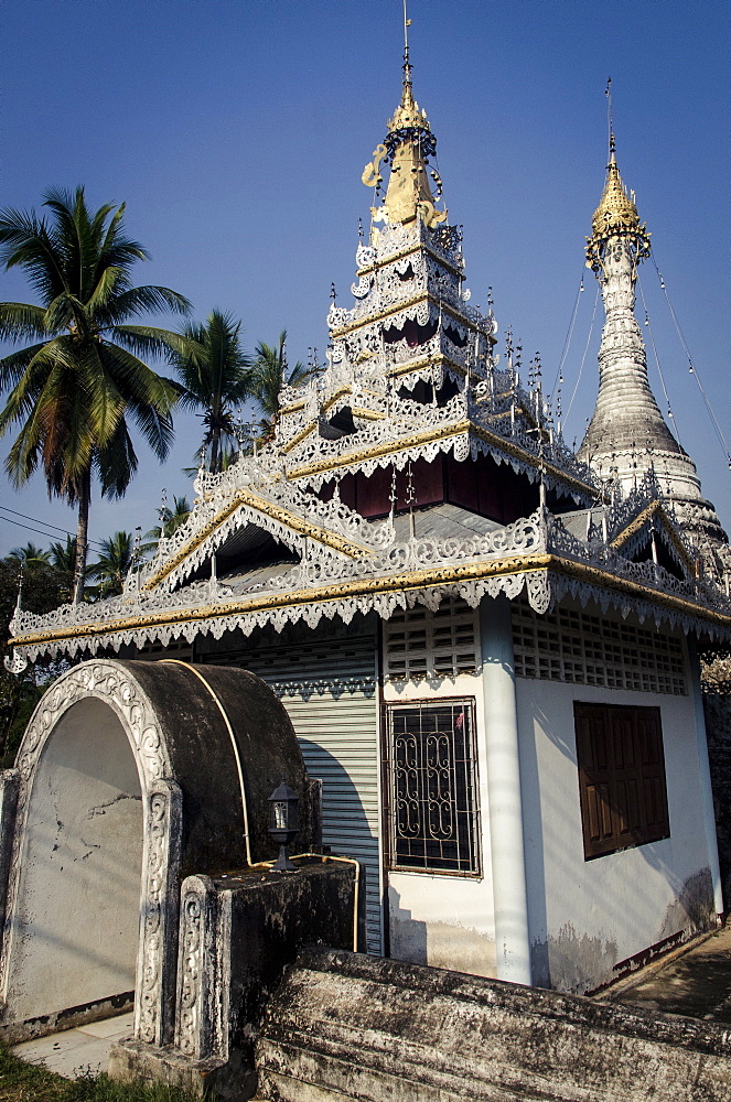 Temple opposite Wat Jong Klang and Kham, Mae Hong Son Province, Thailand, Southeast Asia, Asia 