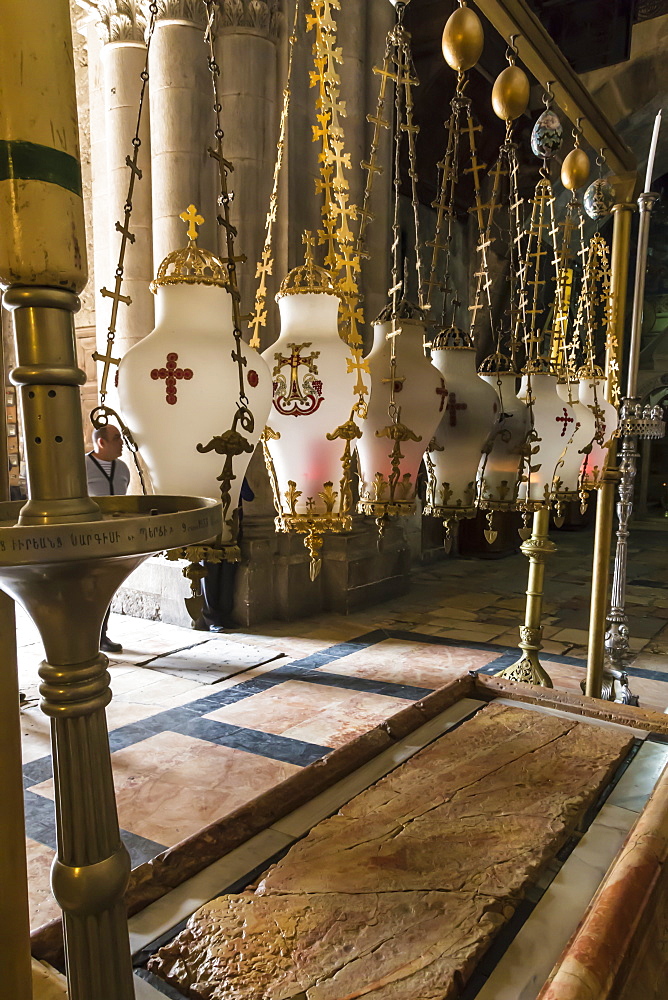 Stone of Unction, Church of the Holy Sepulchre, Old City, Jerusalem, UNESCO World Heritage Site, Israel, Middle East