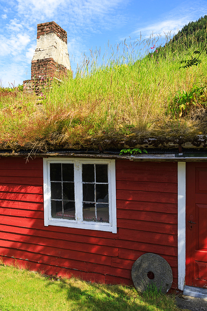 Turf roof, wooden red cottage, Haereid mountain plateau, sunny day, beautiful Eidfjord, Norwegian Western Fjords, Norway, Scandinavia, Europe