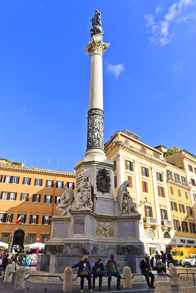 Tourists take a break beneath a column, Rome, Lazio, Italy, Europe