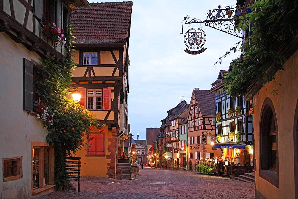 France, Alsace, Haut-Rhin, Riquewihr, Wine Road