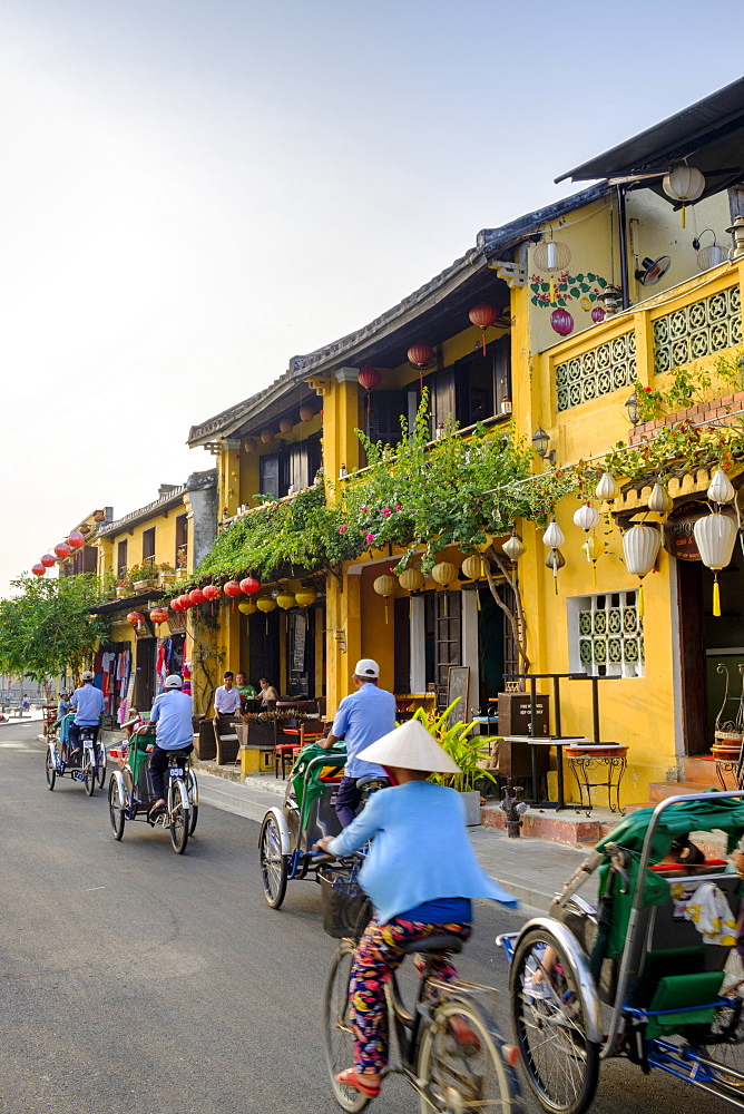 General view of shop houses and bicycles in Hoi An, Vietnam, Indochina, Southeast Asia, Asia