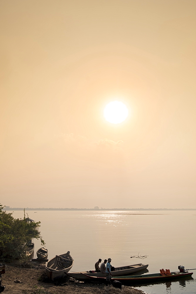 Fishing boats at dawn on the Mekong River near Kratie in Cambodia, Indochina, Southeast Asia, Asia