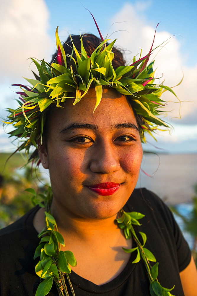 Traditional dressed woman in the Matavai Resort, Niue, South Pacific, Pacific