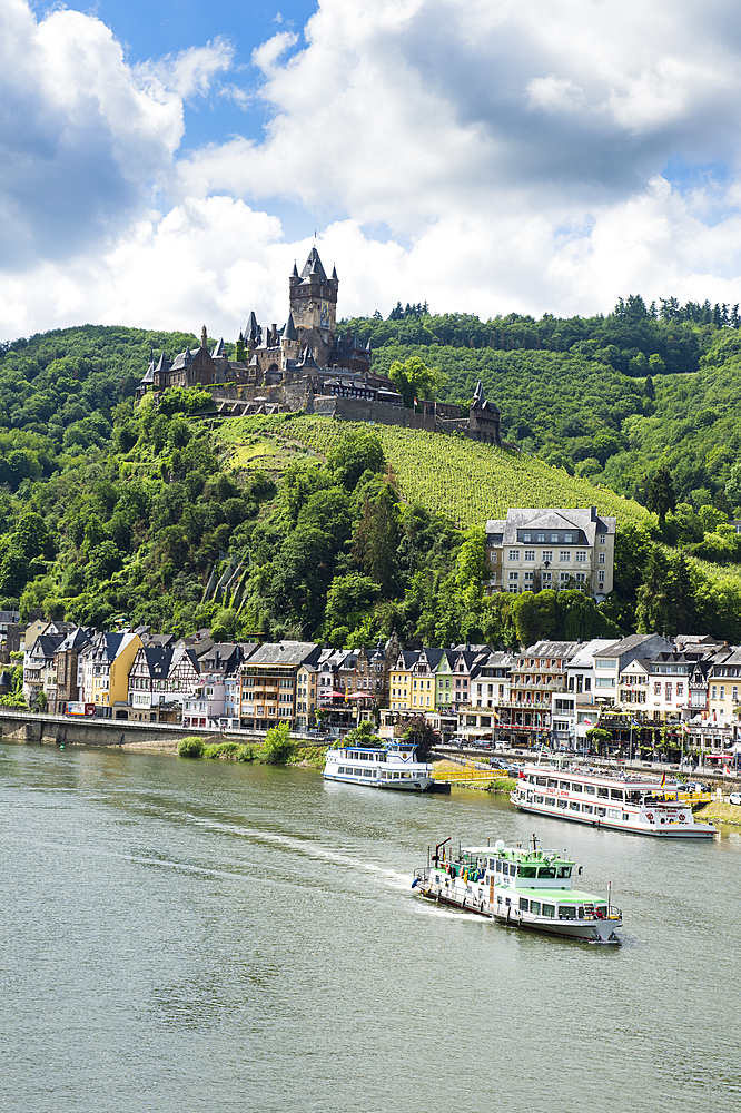 Imperial castle of Cochem on the Moselle, Moselle valley, Rhineland-Palatinate, Germany, Europe