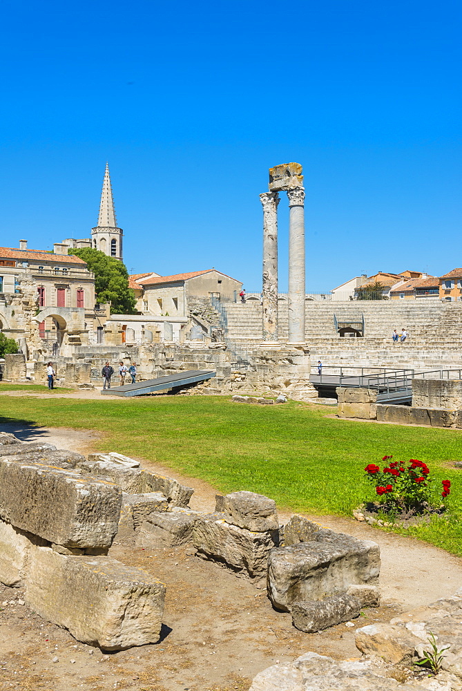 Arles Roman Ruins, Arles, UNESCO World Heritage Site, Bouches du Rhone, Provence, Provence-Alpes-Cote d'Azur, France, Europe