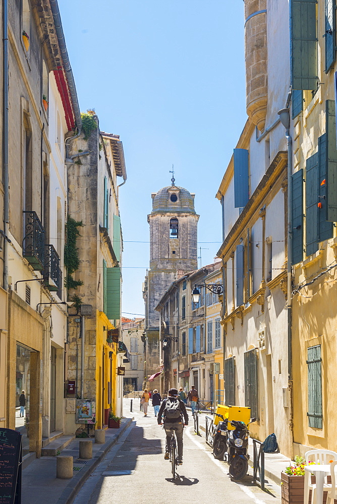 Riding through Arles, Bouches du Rhone, Provence, Provence-Alpes-Cote d'Azur, France, Europe