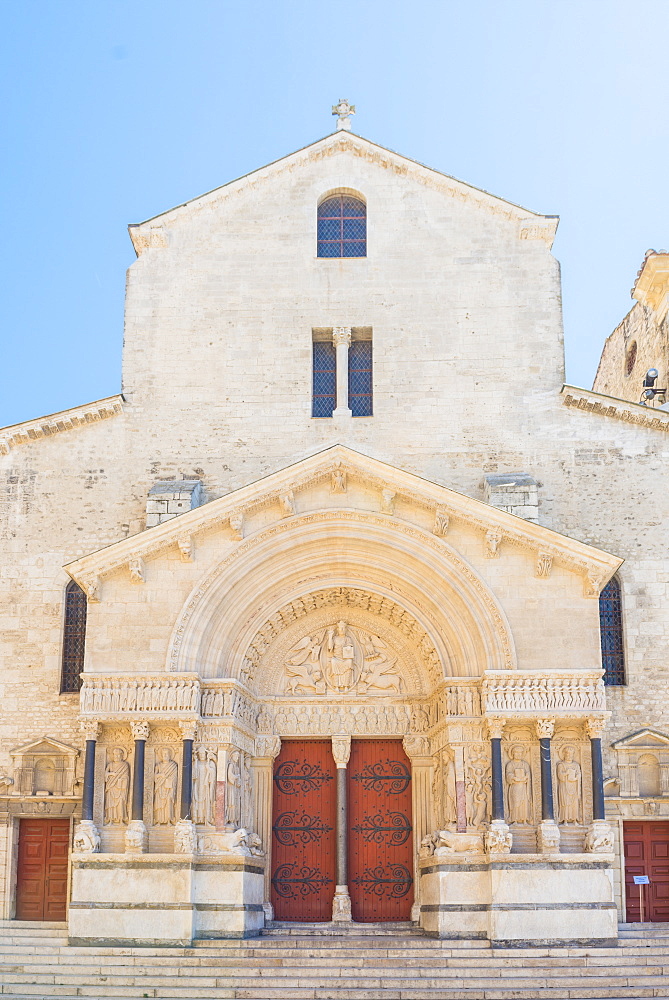 Church of St. Trophime, Arles, Bouches du Rhone, Provence, Provence-Alpes-Cote d'Azur, France, Europe