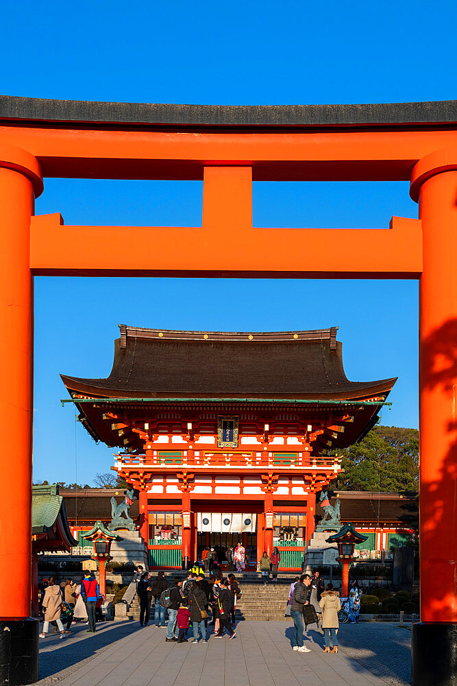 Fushimi Inari Taisha shrine and torii gates, Kyoto, Japan, Asia